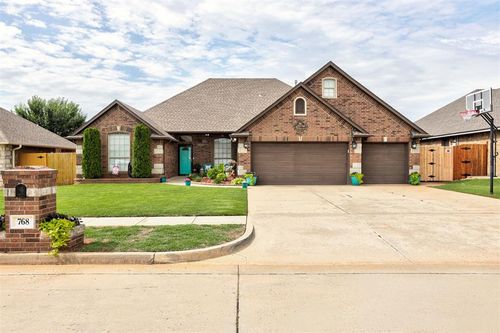 768 W Windmill Ct, Mustang, OK, 73064-2757 | Card Image
