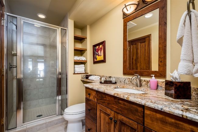 Bathroom #3 | Image 18