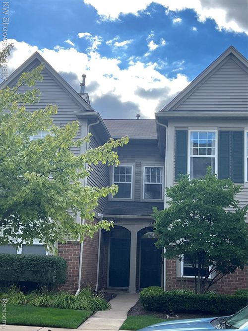 245 Wright St, Wixom, MI, 48393-4316 | Card Image