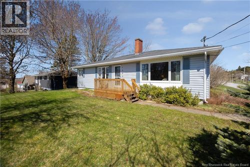 1583 Loch Lomond Rd, Saint John, NB, E2J1Z8 | Card Image