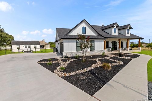103 Jacob Roberts, Blanco, TX, 78606-2100 | Card Image