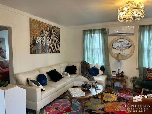 1912 N Adams St, Junction City, KS, 66441-2331 | Card Image