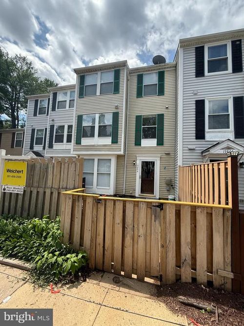 19804 Larentia Dr, GERMANTOWN, MD, 20874-1059 | Card Image