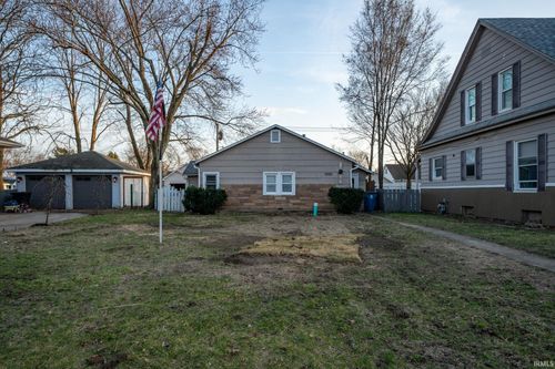 1521 Lincolnway E, Mishawaka, IN, 46544-2919 | Card Image