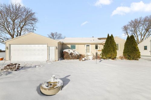 W6807 W Grove Street, Fond Du Lac, WI, 54937 | Card Image