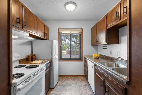 apt-23-2011 Viking Dr Nw, Rochester, MN, 55901-2462 | Card Image