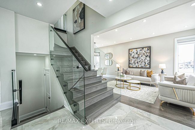 1343 Klondike Dr, House other with 5 bedrooms, 4 bathrooms and 5 parking in Oshawa ON | Image 5