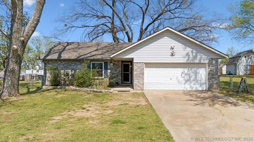 10277 E Second St, Claremore, OK, 74019-5461 | Card Image