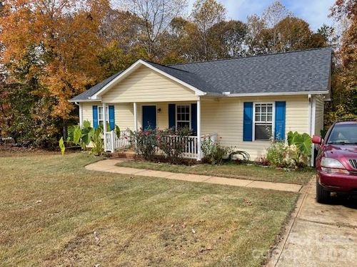131 Island Terrace Rd, Statesville, NC, 28677-8430 | Card Image