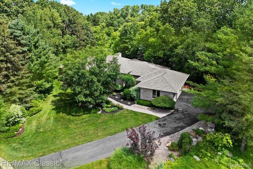 4160 Rolling Pines Ct, Commerce Township, MI, 48382-1379 | Card Image