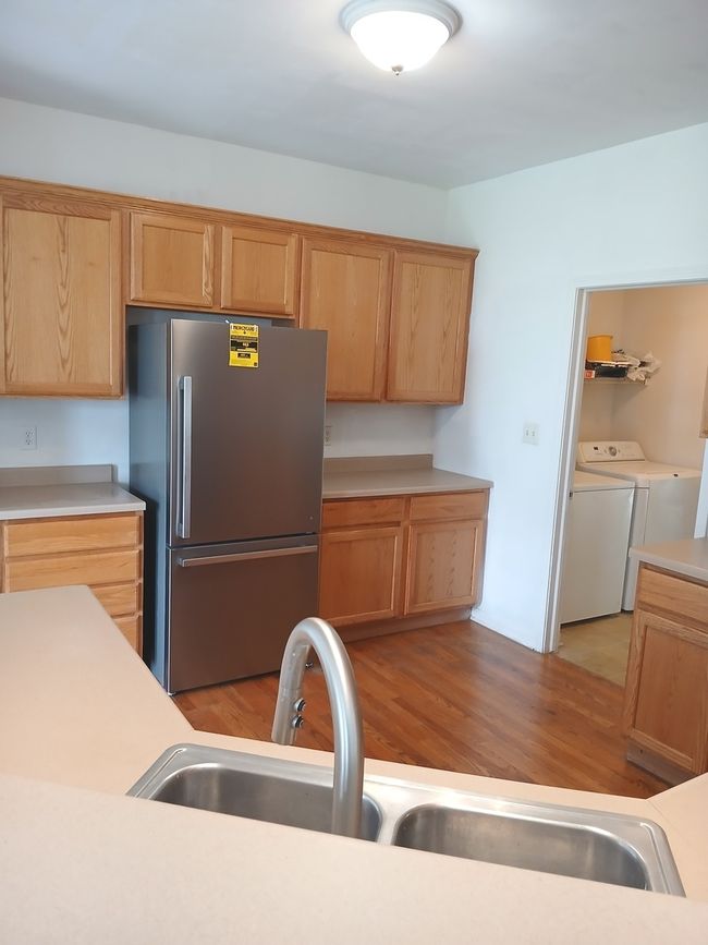 313 Manning Dr, Townhouse with 3 bedrooms, 3 bathrooms and 4 parking in DeKalb IL | Image 4