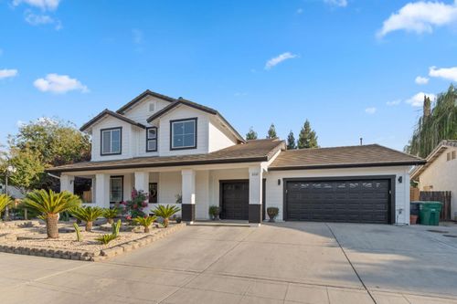 2215 E Washington Ave, Reedley, CA, 93654-9355 | Card Image