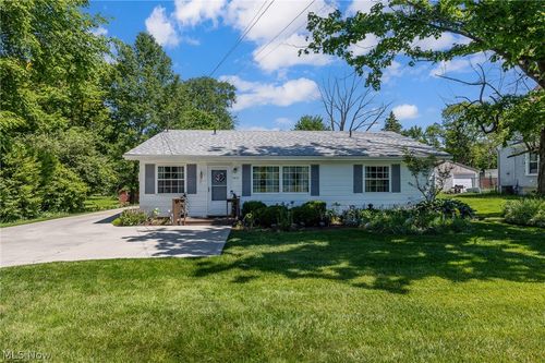 4813 Center Road, Brunswick, OH, 44212 | Card Image