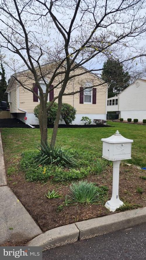 647 Taranto Ave, BLACKWOOD, NJ, 08012-4026 | Card Image