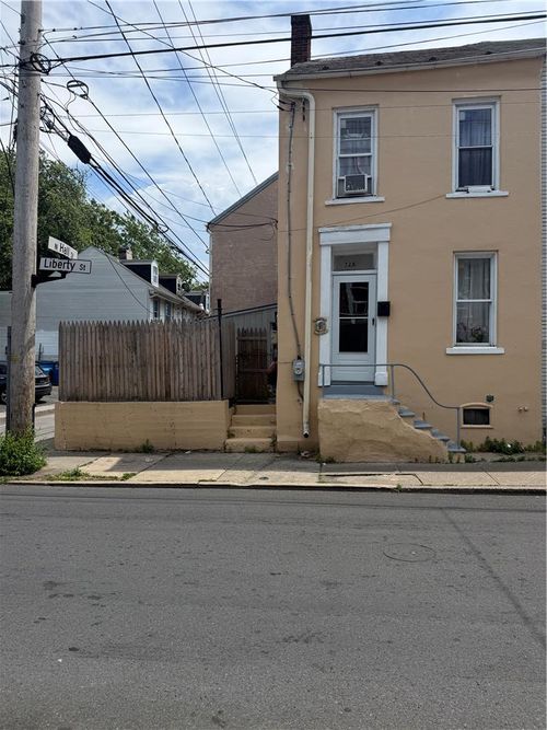 728 W Liberty St, Allentown, PA, 18102-2857 | Card Image