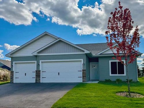4905 Evergreen Dr N, Hugo, MN, 55038-8538 | Card Image