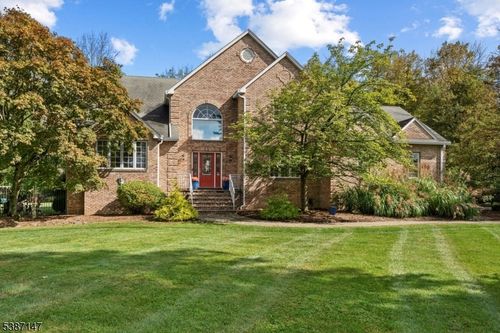 8 Woodfield Rd, Green Twp, NJ, 07821-2001 | Card Image