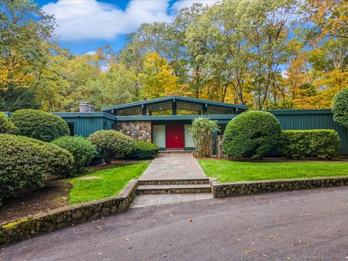 100 E Common Rd, Easton, CT, 06612-1505 | Card Image