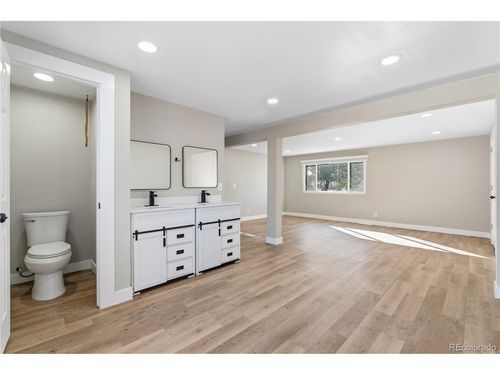 610 6th St, Bennett, CO, 80102-8012 | Card Image