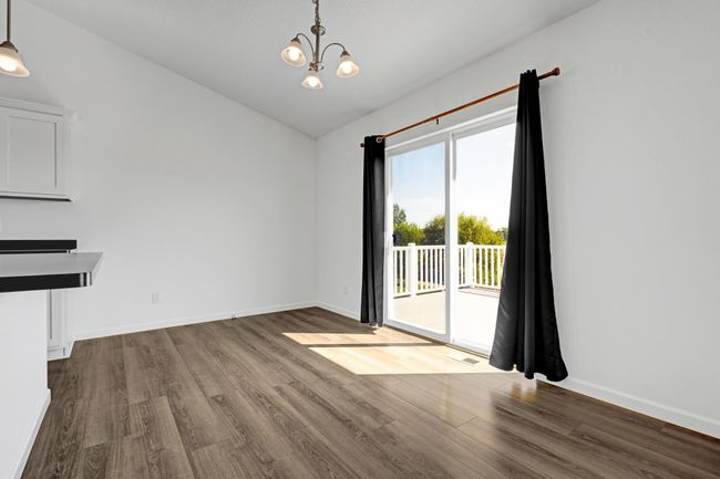 Dining Area | Image 10