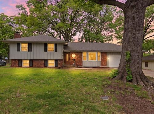 6316 Hedges Ave, Raytown, MO, 64133-5354 | Card Image