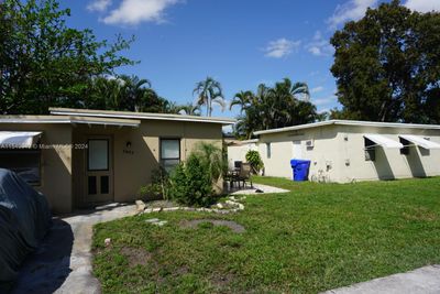 5605 Taylor St, Home with 0 bedrooms, 0 bathrooms and 4 parking in Hollywood FL | Image 1