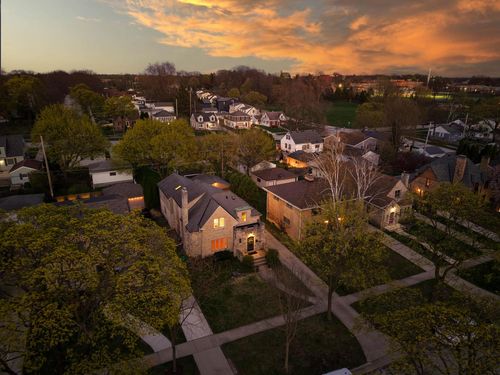 2536 N 81st Street, WAUWATOSA, WI, 53213 | Card Image