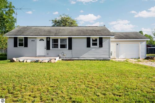405 Lynn St, Kalkaska, MI, 49646-9135 | Card Image