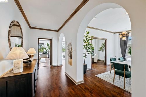 apt-301-492 Staten Ave, Oakland, CA, 94610-4906 | Card Image