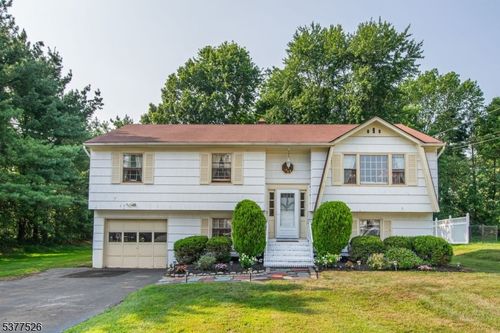 39 Lefke Ln, Whippany, NJ, 07981-1222 | Card Image