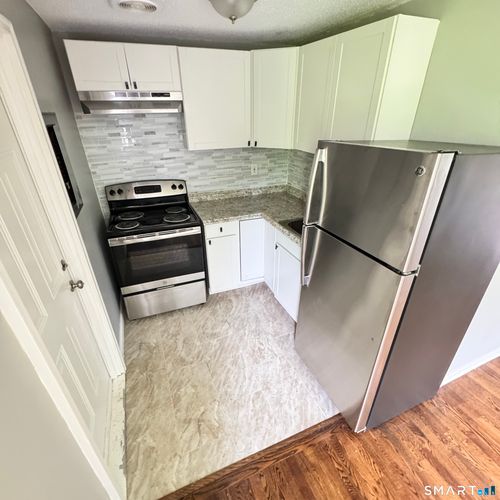 34-32 Old Foxon Rd, East Haven, CT, 06513-2627 | Card Image