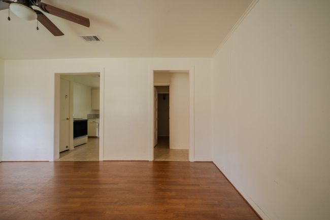 1005 Center St, House other with 3 bedrooms, 2 bathrooms and null parking in Wharton TX | Image 7