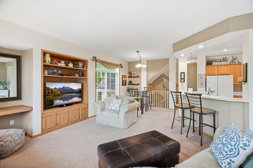 2111 Eagle Trace Ln, Woodbury, MN, 55129-4287 | Card Image