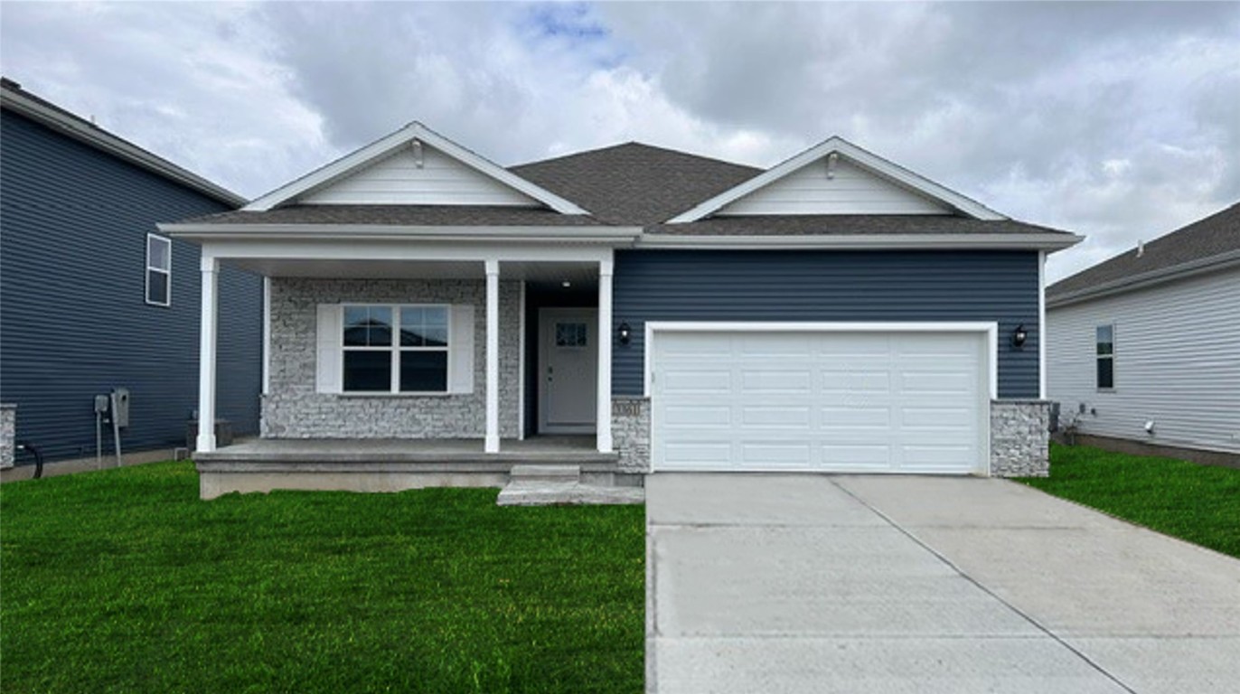 Craven Dr, Coralville, IA 52241