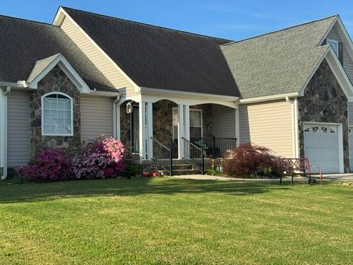 142 Rock Creek Trl, Ringgold, GA, 30736-8093 | Card Image