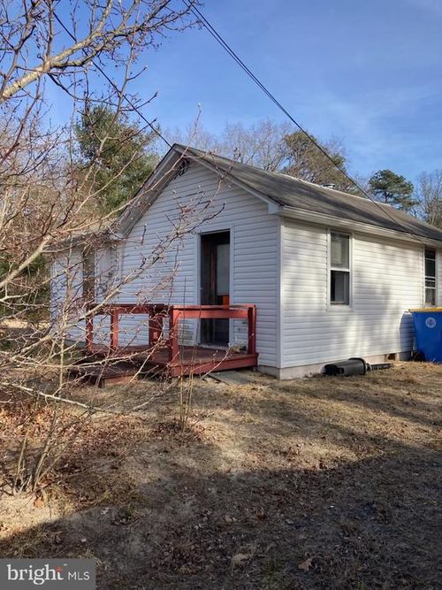 636 Washington Ave, EGG HARBOR CITY, NJ, 08215-1522 | Card Image