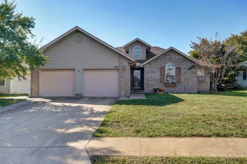 5015 N 9th St, Ozark, MO, 65721-8104 | Card Image