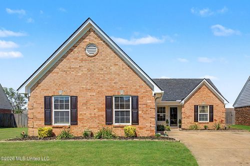 8165 Mary Payton Dr, Southaven, MS, 38671-7309 | Card Image