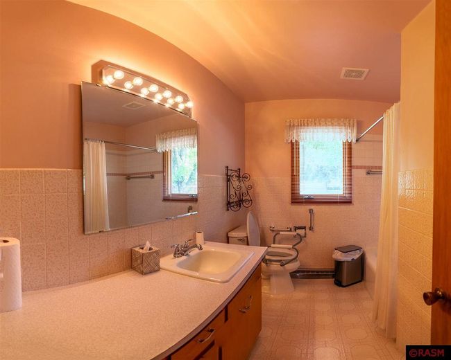 1510 Plainview Ln, House other with 3 bedrooms, 2 bathrooms and null parking in Albert Lea MN | Image 19