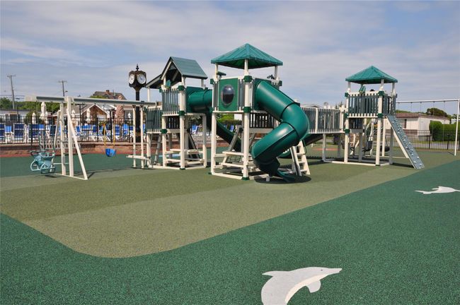 Community jungle gym with fence | Image 20