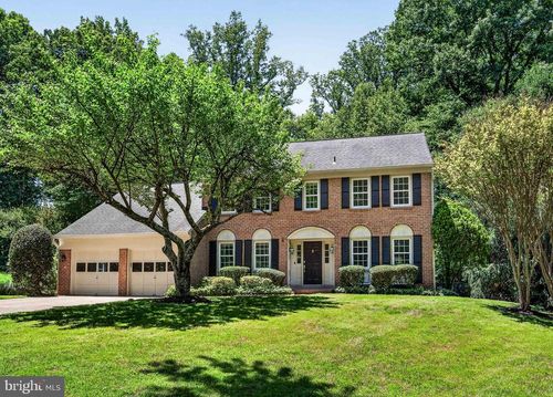 1808 Batten Hollow Rd, VIENNA, VA, 22182-1908 | Card Image