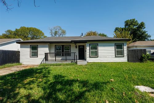 805 Crockett St, Garland, TX, 75040-4951 | Card Image