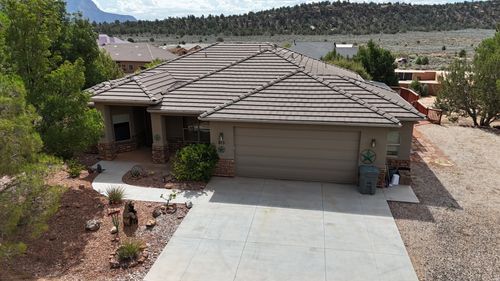813 W Foothill Dr, Apple Valley, UT, 84737-4828 | Card Image