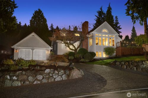 8430 Talbot Rd, Edmonds, WA, 98026-5044 | Card Image