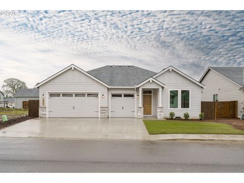 2329 E Wolfpack St, La Center, WA, 98629-1005 | Card Image