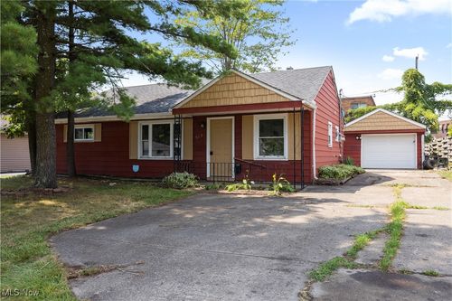 513 Willow Park Rd, Elyria, OH, 44035-3440 | Card Image