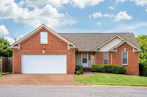 133 Cloverfield Ct, Hendersonville, TN, 37075-6401 | Card Image