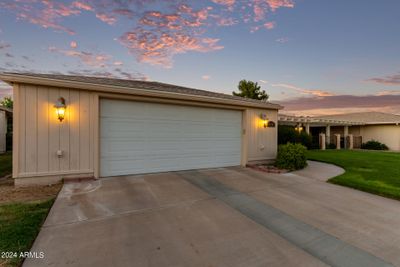 10806 W Caron Drive, Home with 2 bedrooms, 2 bathrooms and null parking in Sun City AZ | Image 3