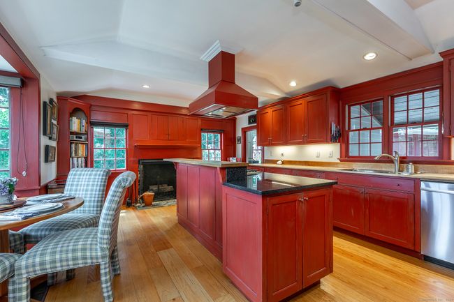 151 Flanders Rd, House other with 3 bedrooms, 3 bathrooms and null parking in Woodbury CT | Image 17
