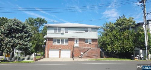 235 Grantwood Blvd, Palisades Park, NJ, 07650-1925 | Card Image